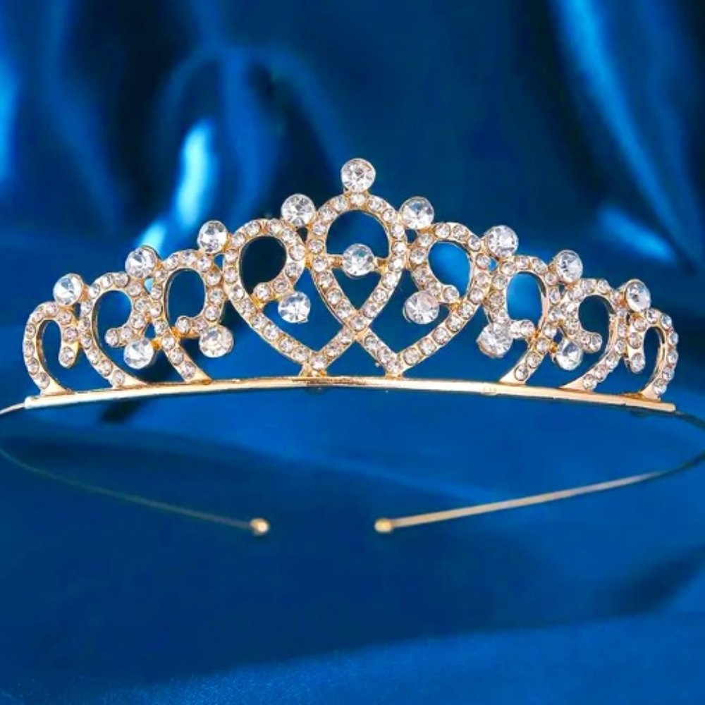 CRYSTAL TIARA in Gold